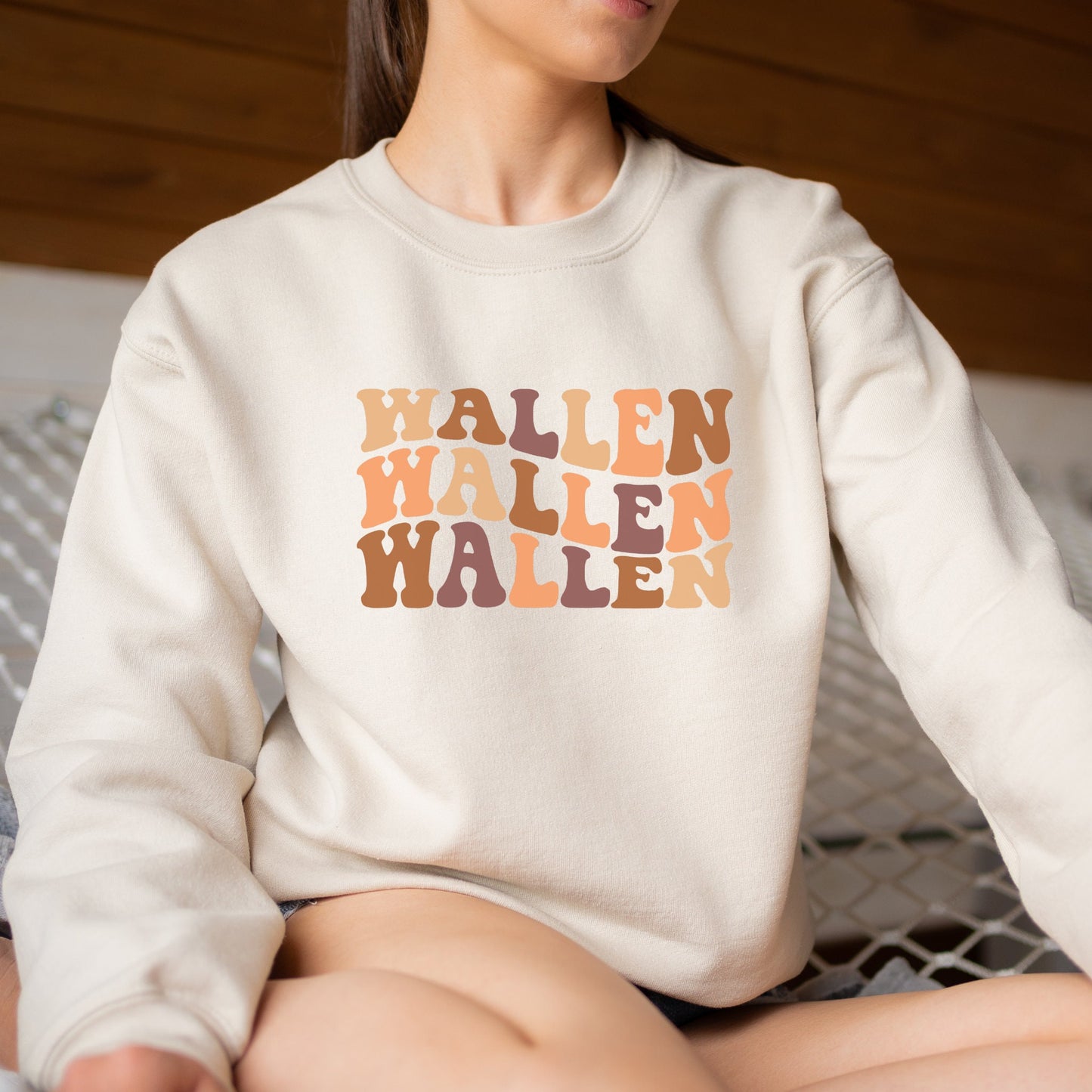 Wallen Neutral Color Wavy Sweatshirt